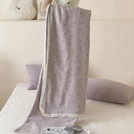 91家纺网 家纺一手货源 找家纺 （总）麻依 2025新款花边天丝棉冷感毯