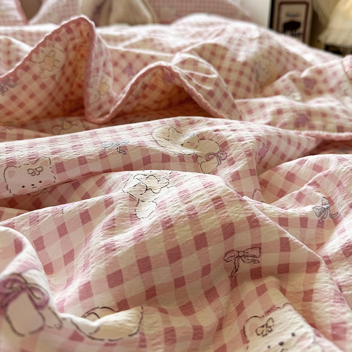 91家纺网 家纺一手货源 找家纺 晚爱家纺（原晚安家居）  2025新款A类母婴级云感双层纱三角针夏被贝壳边夏凉被春夏贝壳绣【可提供买家秀】 猫咪晚宴