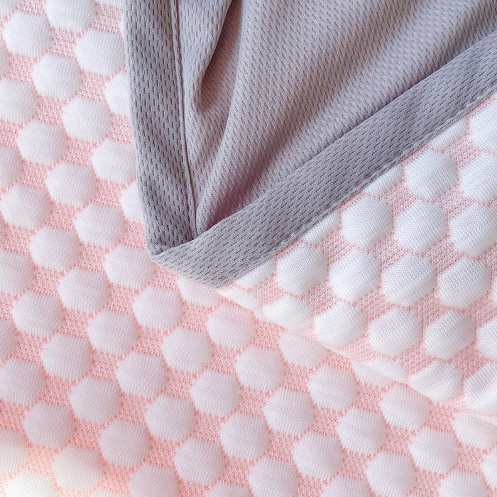 91家纺网 家纺一手货源 找家纺 千朵 2025新款凉感PE冰豆豆提花床笠款凉席 雪花熊粉