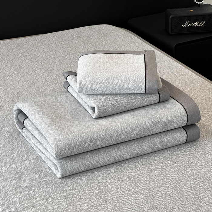 91家纺网 家纺一手货源 找家纺 九花鹿 2025新款凉感肌理纹冰丝席-床席款 肌理纹(银灰）