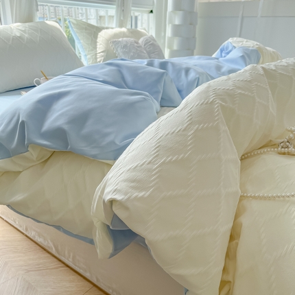 91家纺网 家纺一手货源 找家纺 （总）缦绣阁家纺 2025新款AB版菱形格简约提花四件套小清新床单款床笠款4件套生宿舍三件套