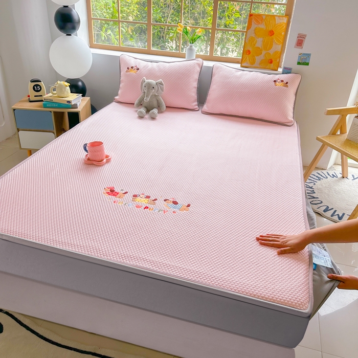 91家纺网 家纺一手货源 找家纺 （总）千朵 2025新款冰豆豆绣花凉席