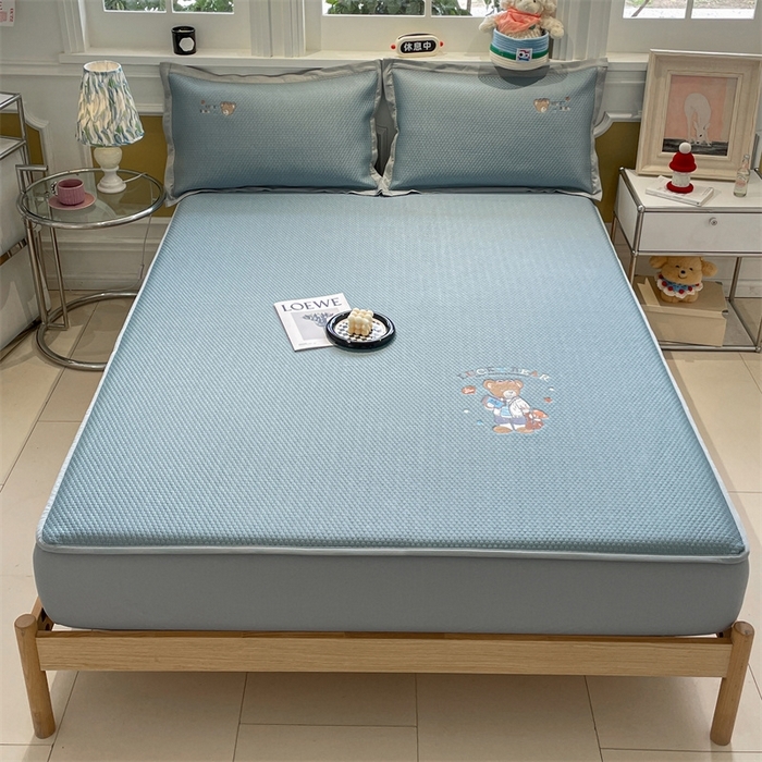 91家纺网 家纺一手货源 找家纺 （总）启程家纺 2025新款凉豆豆复合三明治刺绣款凉席席子-床笠款