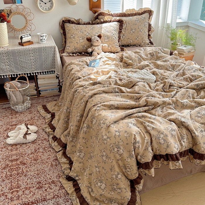 91家纺网 家纺一手货源 找家纺 轻奢坊 2025新款复古风双层纱水洗棉夏被四件套 夏被-莫奈