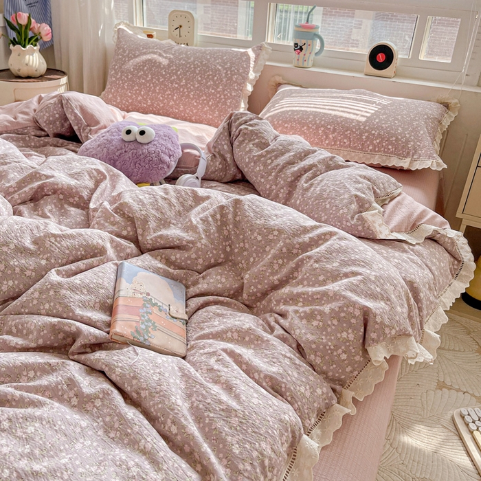 91家纺网 家纺一手货源 找家纺 2025新款云感木棉皱皱双层纱全棉花边四件套 山野栀子