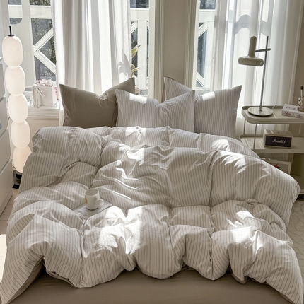 91家纺网 家纺一手货源 找家纺 （总）缦绣阁家纺 2025新款无印风条纹水洗磨毛四件套简约风4件套学生宿舍三件套