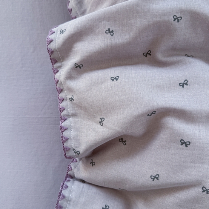 91家纺网 家纺一手货源 找家纺 （总）金丝鸟家纺 2025新款全棉双层纱贝壳边四件套花卉系列