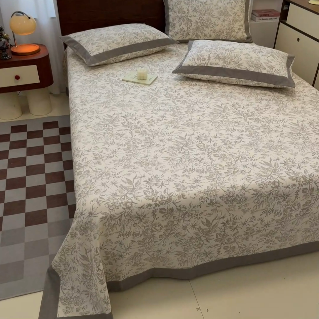 91家纺网 家纺一手货源 找家纺 宜代光年  2025新款全棉老粗布数码印花床单（拼角工艺） 素影