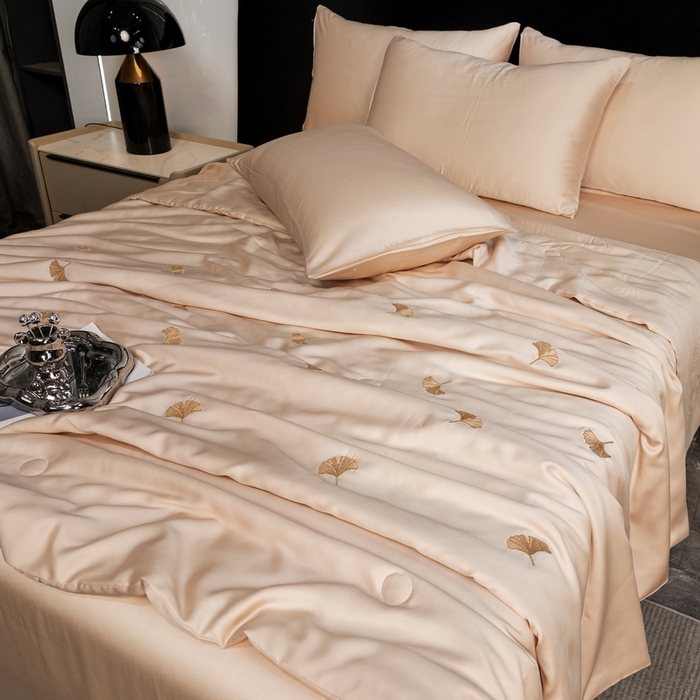 91家纺网 家纺一手货源 找家纺 梦镜家纺 2025新款A类水洗真丝夏被四件套-银树叶 银树叶香槟