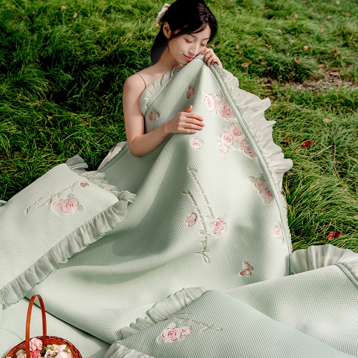 91家纺网 家纺一手货源 找家纺 禾时 2025新款高端A类母婴级加密加厚450g品牌凉感丝啵啵面料床盖三件套夹棉床单 薄荷绿