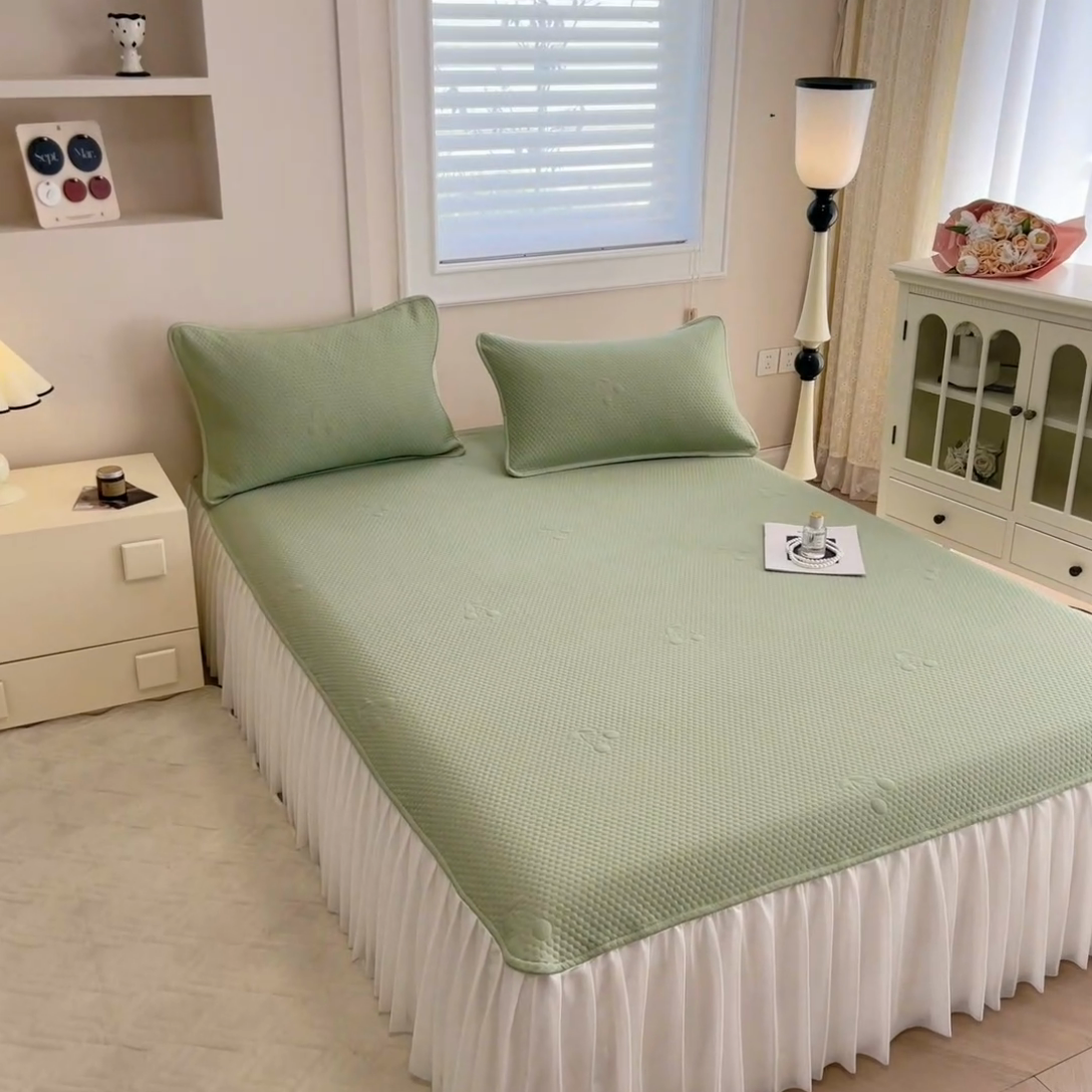 91家纺网 家纺一手货源 找家纺 布卢姆床垫 2025新款A类PE乙纶冰豆豆凉席床裙款 樱桃 绿