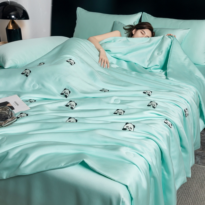 91家纺网 家纺一手货源 找家纺 （总）梦镜家纺 2025新款A类水洗真丝夏被四件套-熊猫