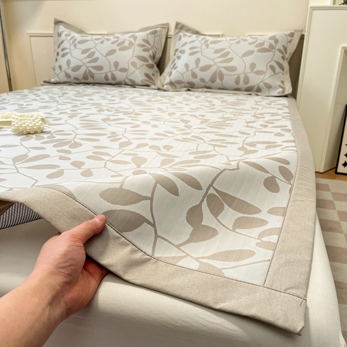 91家纺网 家纺一手货源 找家纺 宜代光年 2025新款冷凝丝可水洗提花凉感席-床席款 凉感叶繁-咖