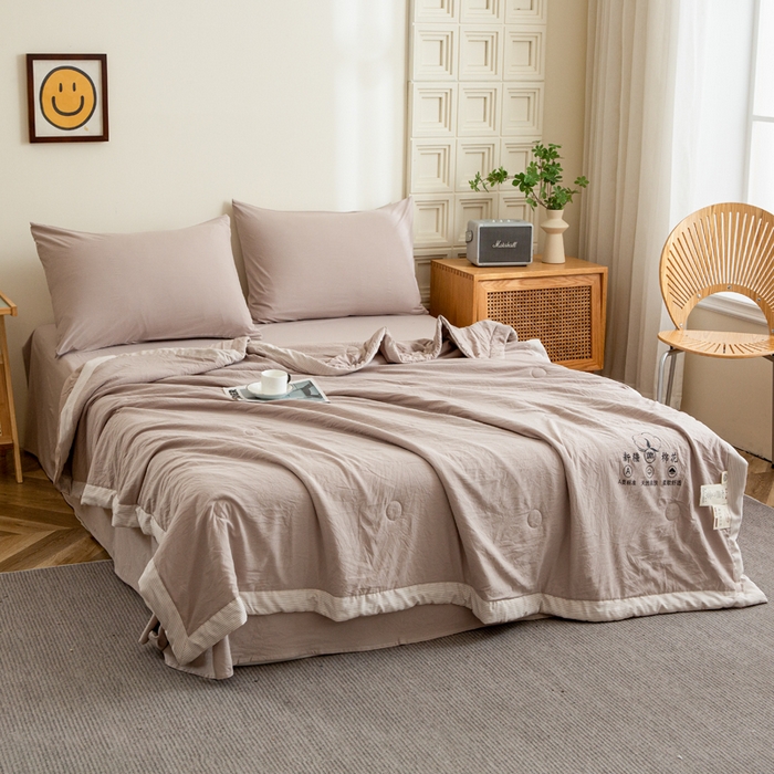 91家纺网 家纺一手货源 找家纺 帕芬鸟家纺 2025新款亲肤棉花夏被 灰咖