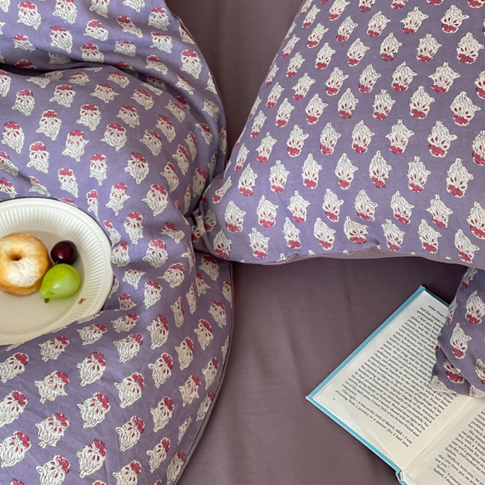 91家纺网 家纺一手货源 找家纺 萝莉家纺 2025新款全棉复古美式风水洗双层纱印花四件套 沧海紫