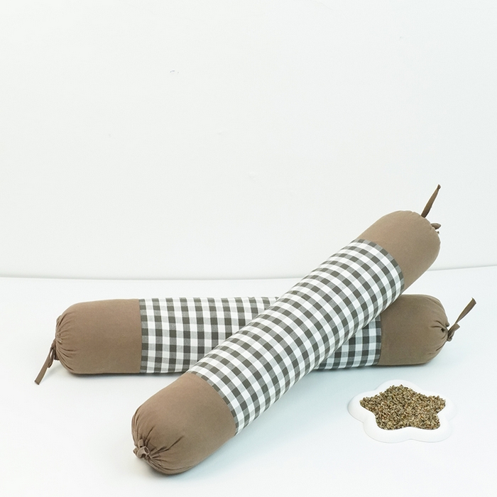 91家纺网 家纺一手货源 找家纺 （总）芯洲 2025新款全棉圆柱格子老粗布荞麦枕简约成人牵引枕枕头枕芯