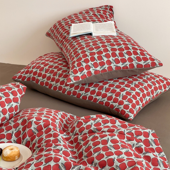 91家纺网 家纺一手货源 找家纺 萝莉家纺 2025新款全棉复古美式风水洗双层纱印花四件套 红苹果