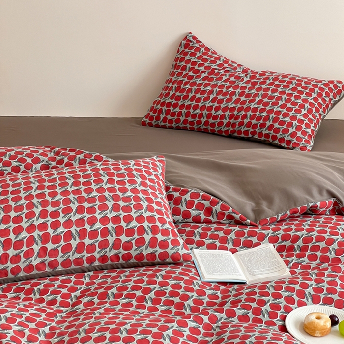 91家纺网 家纺一手货源 找家纺 萝莉家纺 2025新款全棉复古美式风水洗双层纱印花四件套 红苹果