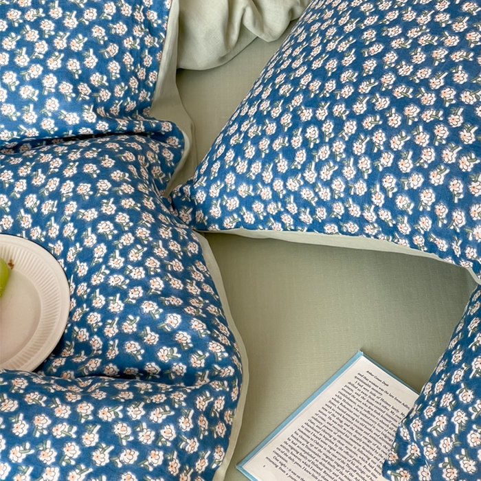 91家纺网 家纺一手货源 找家纺 萝莉家纺 2025新款全棉复古美式风水洗双层纱印花四件套 深兰