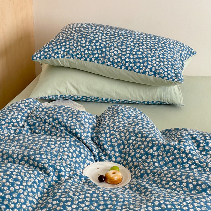 91家纺网 家纺一手货源 找家纺 萝莉家纺 2025新款全棉复古美式风水洗双层纱印花四件套 深兰