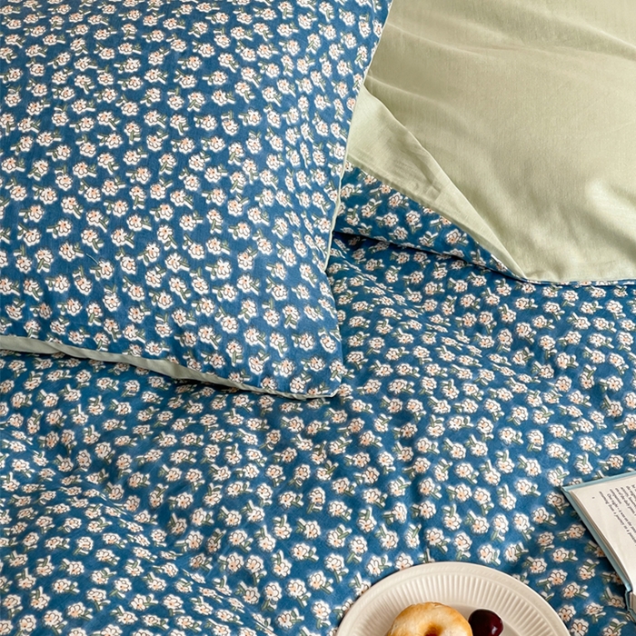 91家纺网 家纺一手货源 找家纺 萝莉家纺 2025新款全棉复古美式风水洗双层纱印花四件套 深兰