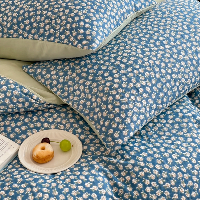 91家纺网 家纺一手货源 找家纺 萝莉家纺 2025新款全棉复古美式风水洗双层纱印花四件套 深兰