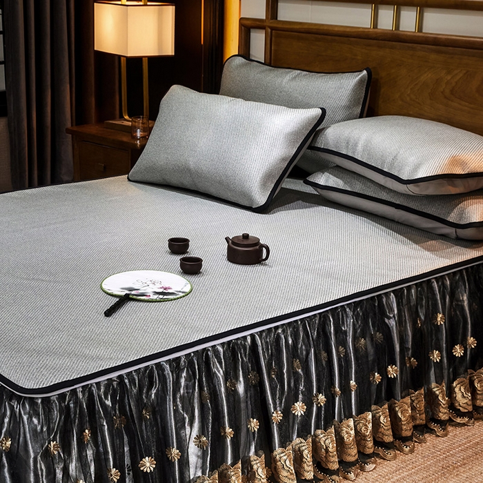 91家纺网 家纺一手货源 找家纺 网红馆（ck家纺） 2025新款冰藤席凉席席子床裙系列 玫瑰-星辰灰