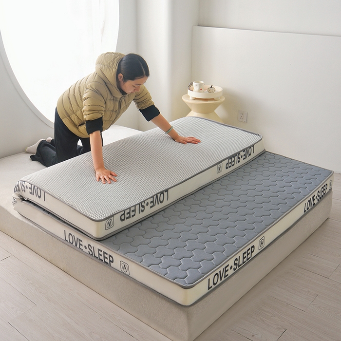 91家纺网 家纺一手货源 找家纺 （总）苏赫床垫 2025新款牛奶丝乳胶床垫立体款床垫-多边格灰