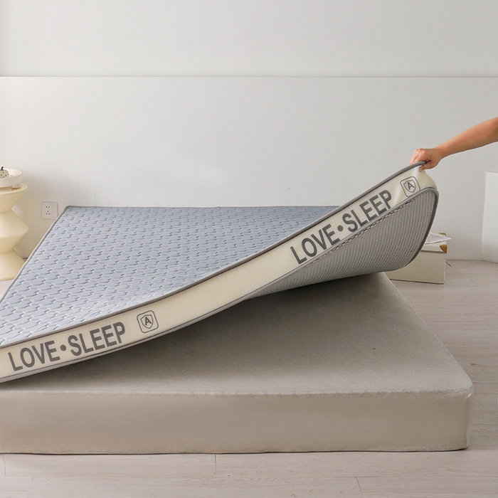 91家纺网 家纺一手货源 找家纺 （总）苏赫床垫 2025新款牛奶丝乳胶床垫立体款床垫-多边格灰