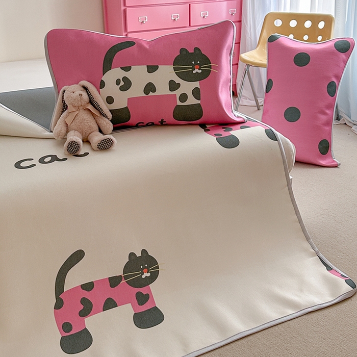 91家纺网 家纺一手货源 找家纺 萝莉家纺 2025新款升级900D加厚数码印花斜纹冰丝床席款凉席三件套 酷酷的猫