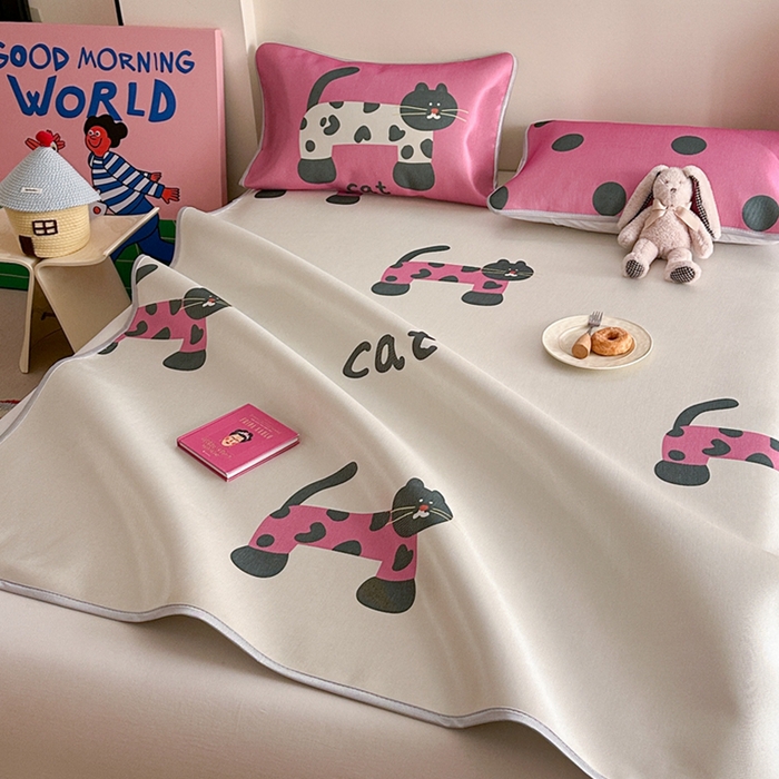 91家纺网 家纺一手货源 找家纺 萝莉家纺 2025新款升级900D加厚数码印花斜纹冰丝床席款凉席三件套 酷酷的猫