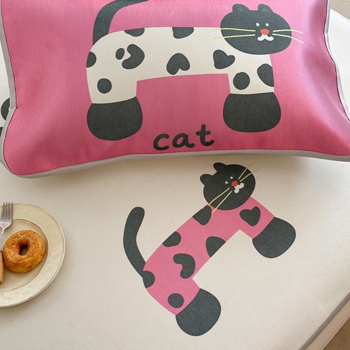 91家纺网 家纺一手货源 找家纺 萝莉家纺 2025新款升级900D加厚数码印花斜纹冰丝床席款凉席三件套 酷酷的猫