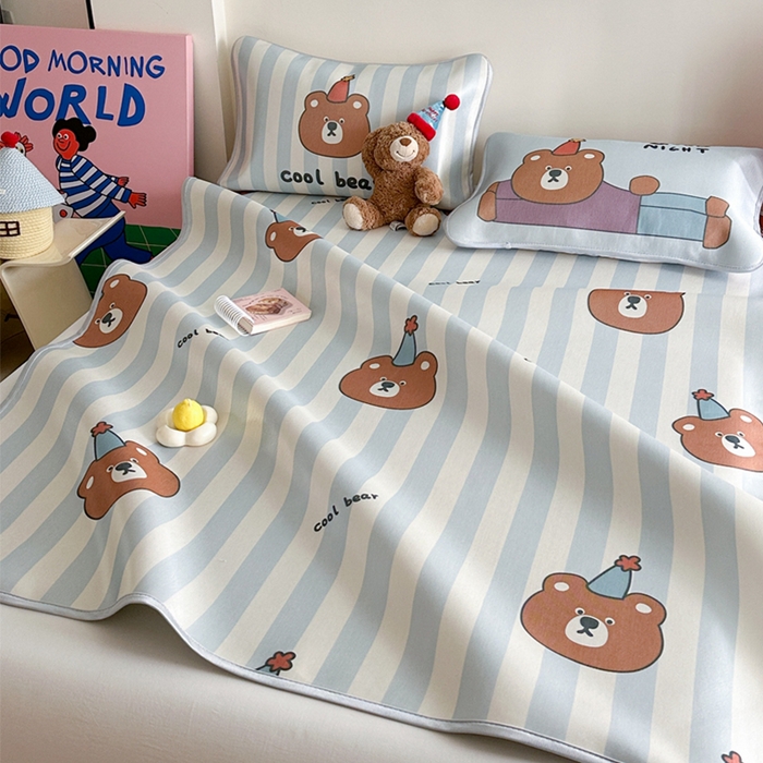 91家纺网 家纺一手货源 找家纺 萝莉家纺 2025新款升级900D加厚数码印花斜纹冰丝床席款凉席三件套 酷酷的熊