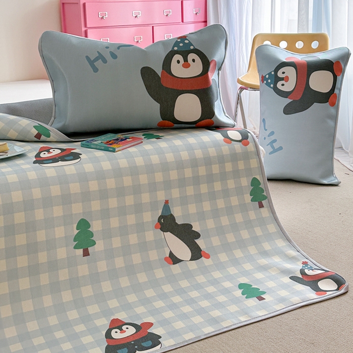 91家纺网 家纺一手货源 找家纺 萝莉家纺 2025新款升级900D加厚数码印花斜纹冰丝床席款凉席三件套 企鹅萌萌