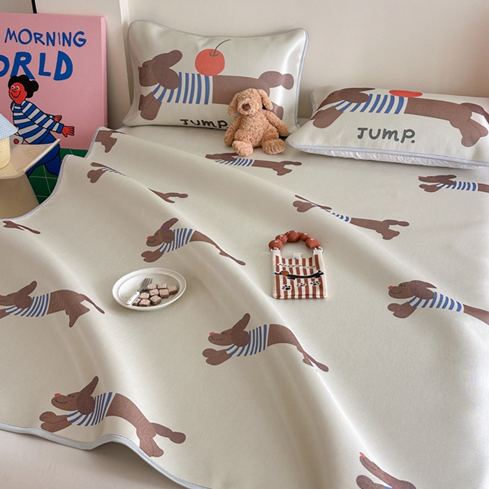 91家纺网 家纺一手货源 找家纺 萝莉家纺 2025新款升级900D加厚数码印花斜纹冰丝床席款凉席三件套 玩具狗狗