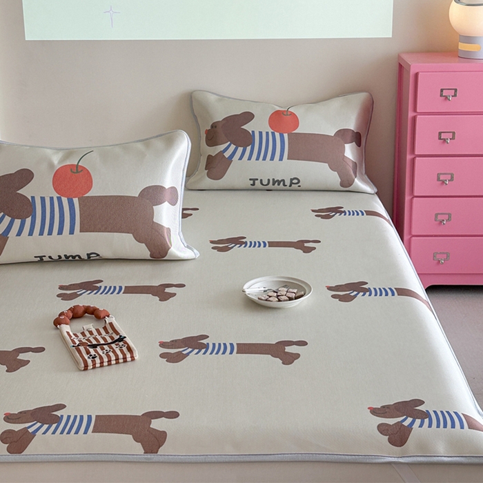 91家纺网 家纺一手货源 找家纺 萝莉家纺 2025新款升级900D加厚数码印花斜纹冰丝床席款凉席三件套 玩具狗狗