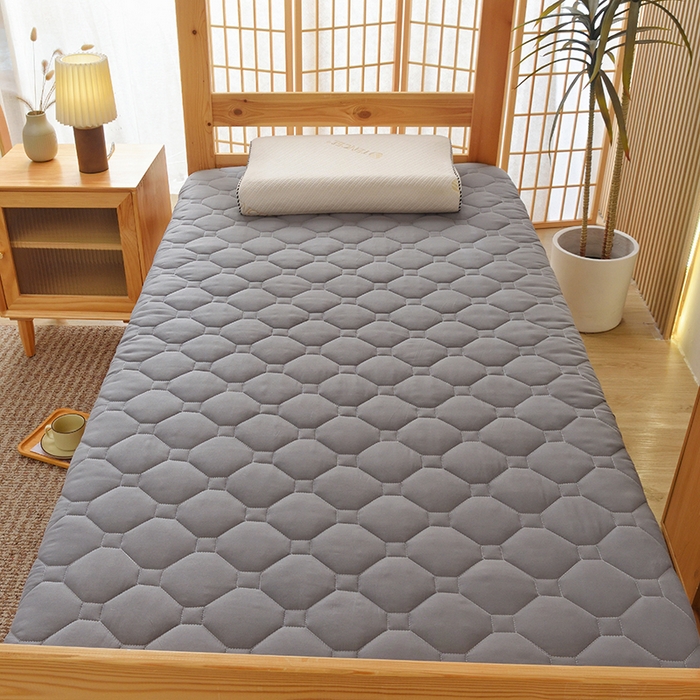 91家纺网 家纺一手货源 找家纺 苏赫床垫 2025新款亲肤加厚磨毛学生床垫 蜂窝格灰