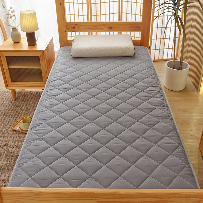 91家纺网 家纺一手货源 找家纺 苏赫床垫 2025新款亲肤加厚磨毛学生床垫 方格灰