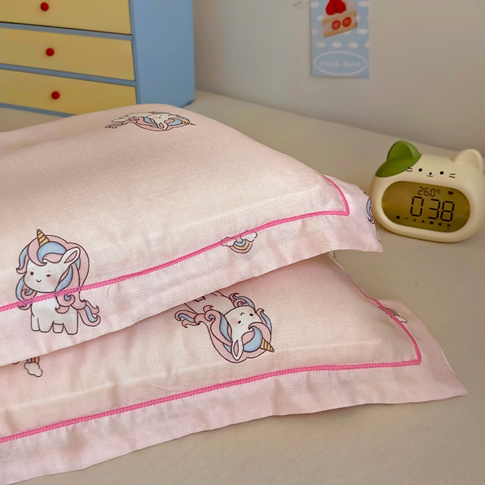 91家纺网 家纺一手货源 找家纺 百寐 2025新款竹纤维棉卡通儿童枕套30×50/35×55母婴A类宝宝枕套再生纤维 独角兽