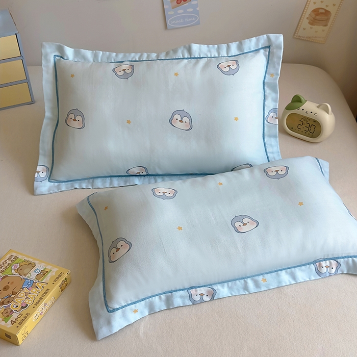 91家纺网 家纺一手货源 找家纺 百寐 2025新款竹纤维棉卡通儿童枕套30×50/35×55母婴A类宝宝枕套再生纤维 蓝企鹅