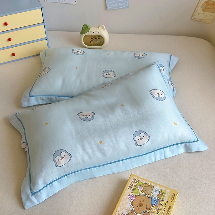91家纺网 家纺一手货源 找家纺 百寐 2025新款竹纤维棉卡通儿童枕套30×50/35×55母婴A类宝宝枕套再生纤维 蓝企鹅