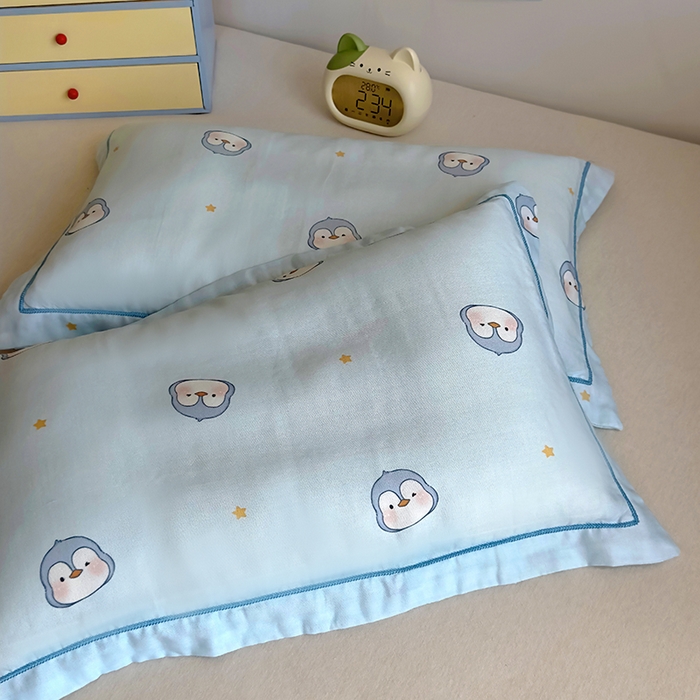 91家纺网 家纺一手货源 找家纺 百寐 2025新款竹纤维棉卡通儿童枕套30×50/35×55母婴A类宝宝枕套再生纤维 蓝企鹅