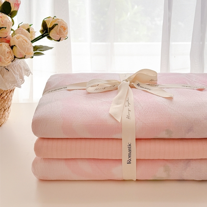 91家纺网 家纺一手货源 找家纺 海岛哥哥 2025新款高克重木棉提花双层纱四件套-风格一 轻轻密语