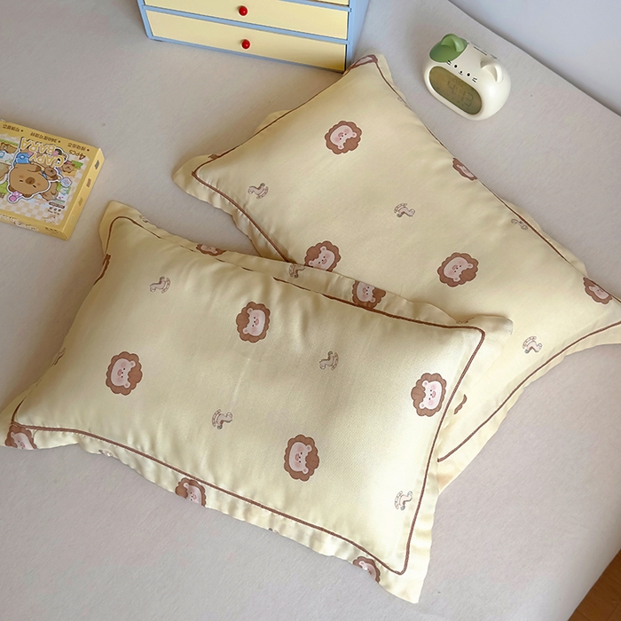 91家纺网 家纺一手货源 找家纺 百寐 2025新款竹纤维棉卡通儿童枕套30×50/35×55母婴A类宝宝枕套再生纤维 小狮子