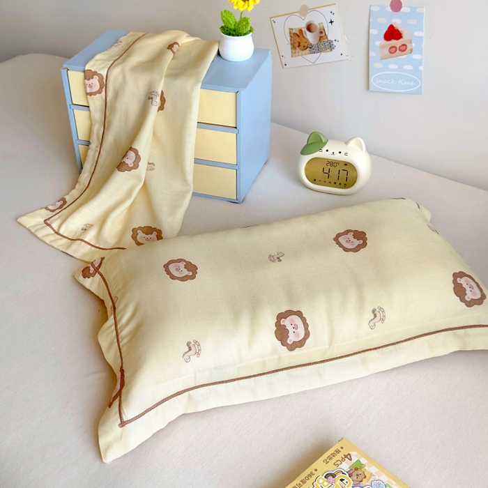 91家纺网 家纺一手货源 找家纺 百寐 2025新款竹纤维棉卡通儿童枕套30×50/35×55母婴A类宝宝枕套再生纤维 小狮子