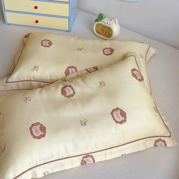 91家纺网 家纺一手货源 找家纺 百寐 2025新款竹纤维棉卡通儿童枕套30×50/35×55母婴A类宝宝枕套再生纤维 小狮子