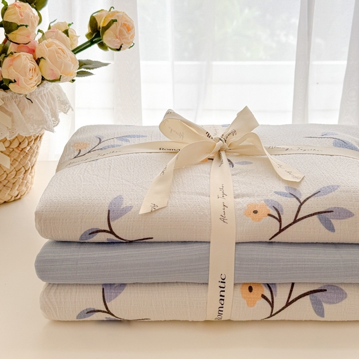 91家纺网 家纺一手货源 找家纺 海岛哥哥 2025新款高克重木棉提花双层纱四件套-风格一 恬趣-蓝