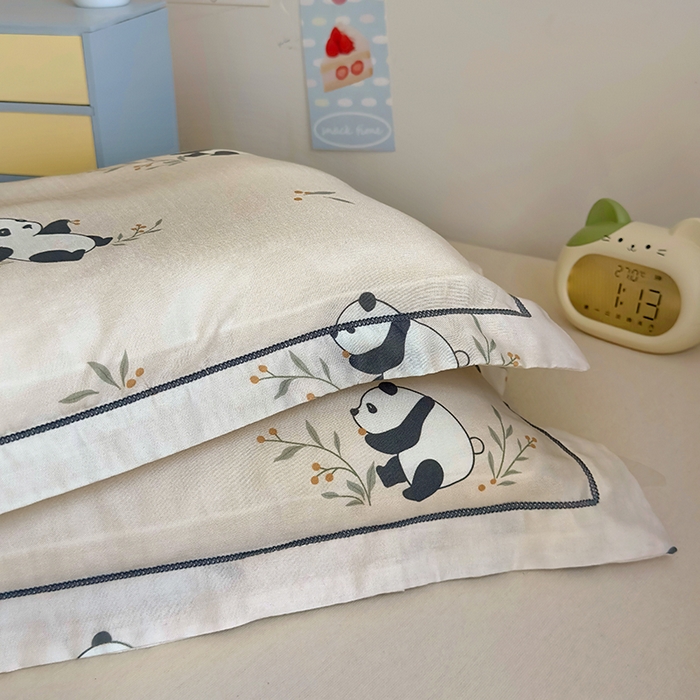 91家纺网 家纺一手货源 找家纺 百寐 2025新款竹纤维棉卡通儿童枕套30×50/35×55母婴A类宝宝枕套再生纤维 小熊猫