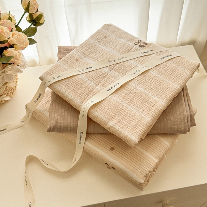 91家纺网 家纺一手货源 找家纺 海岛哥哥 2025新款高克重木棉提花双层纱四件套-风格一 樱桃点点