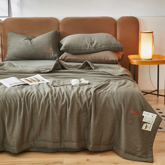 91家纺网 家纺一手货源 找家纺 全美家居 2025新款全棉水洗色织双层纱大豆纤维被夏凉被空调被夏被 榛果梵梦